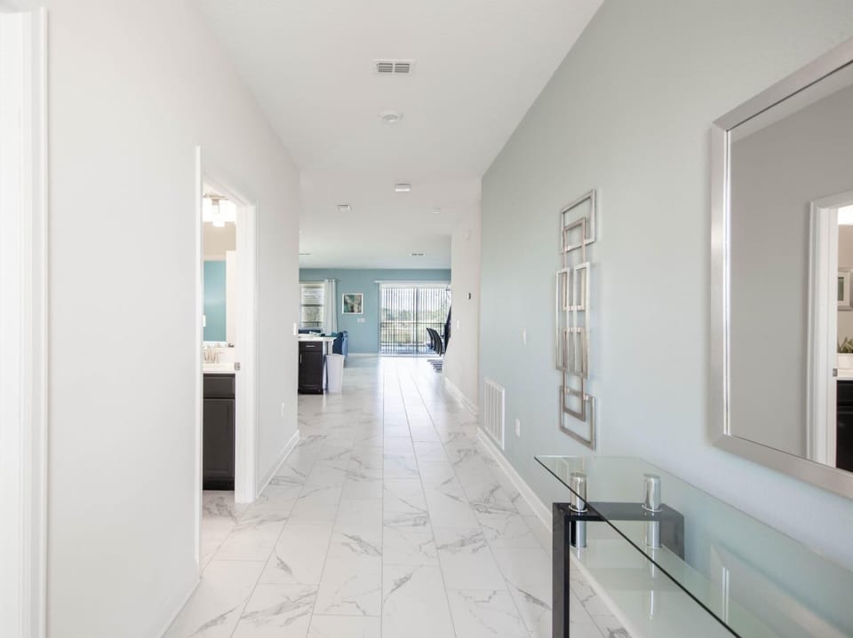 House | 8 bedrooms