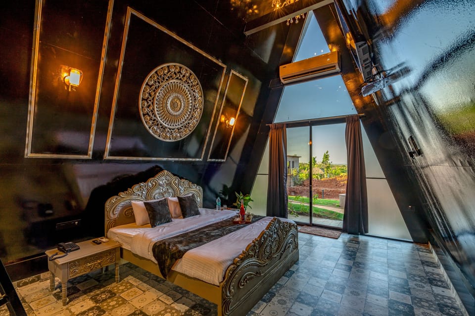 Executive Room | Individually decorated, individually furnished, bed sheets