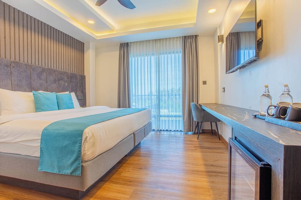 Premier Island View with Balcony | Beach/ocean view