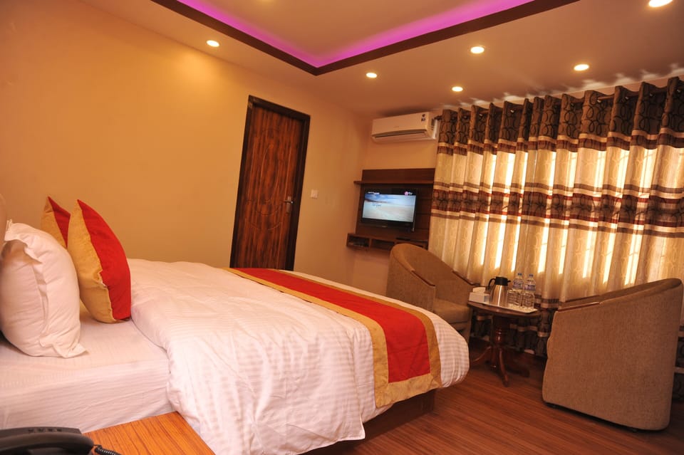 Deluxe Single Room | Hypo-allergenic bedding, minibar, in-room safe, individually decorated