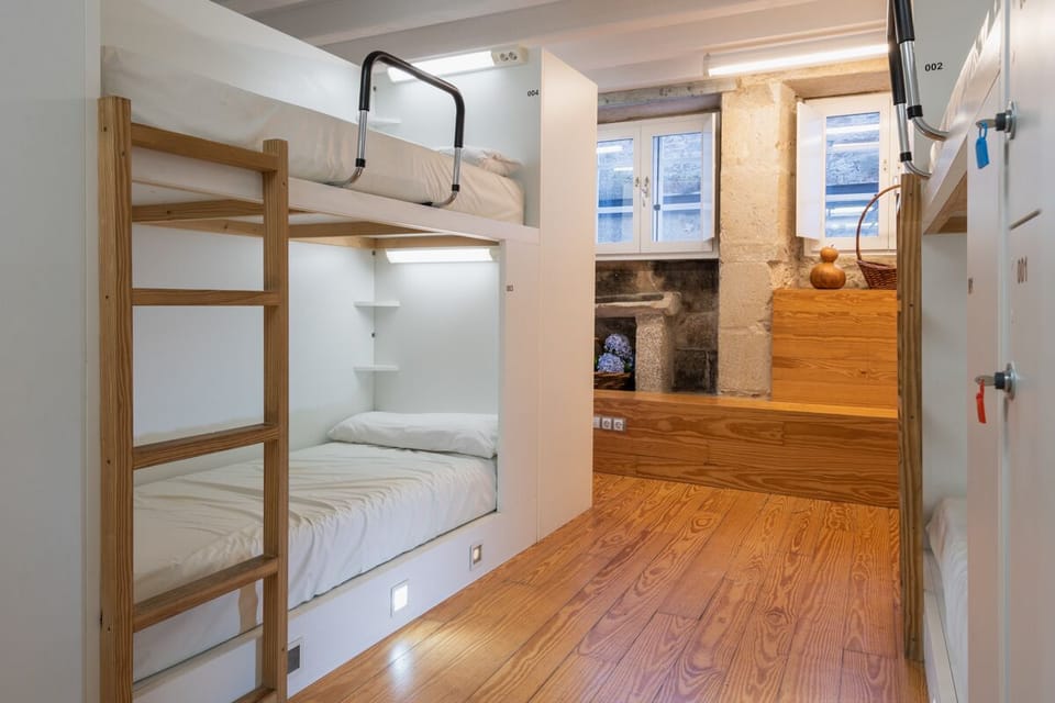 Basic Shared Dormitory | Free WiFi
