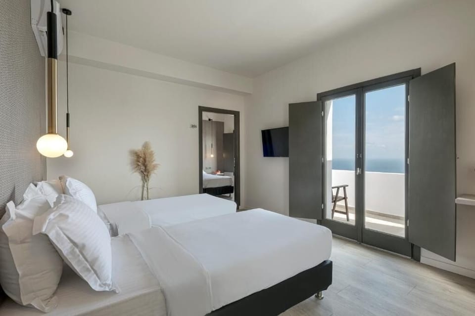 Egyptian cotton sheets, premium bedding, minibar, in-room safe