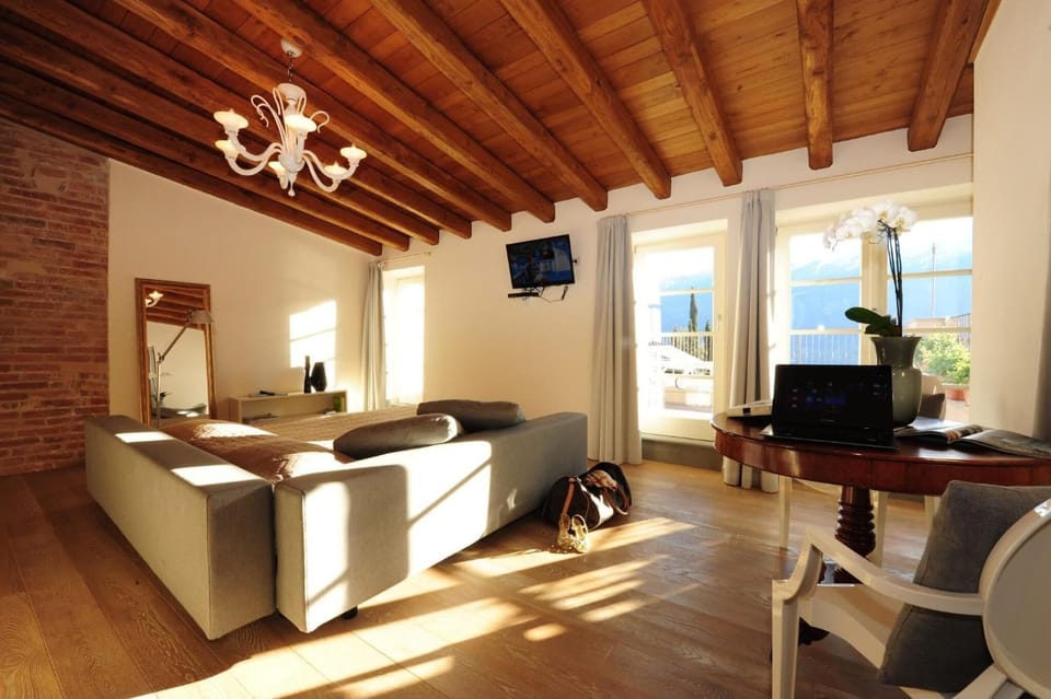 Junior Suite, Terrace, Lake View | Down comforters, free WiFi, bed sheets