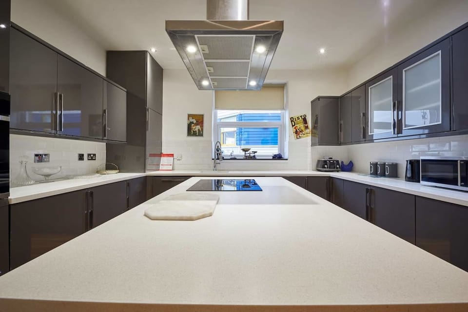 House | 5 bedrooms, Internet