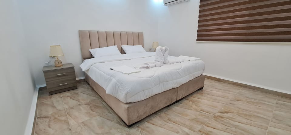 Family Triple Room | Desk, soundproofing