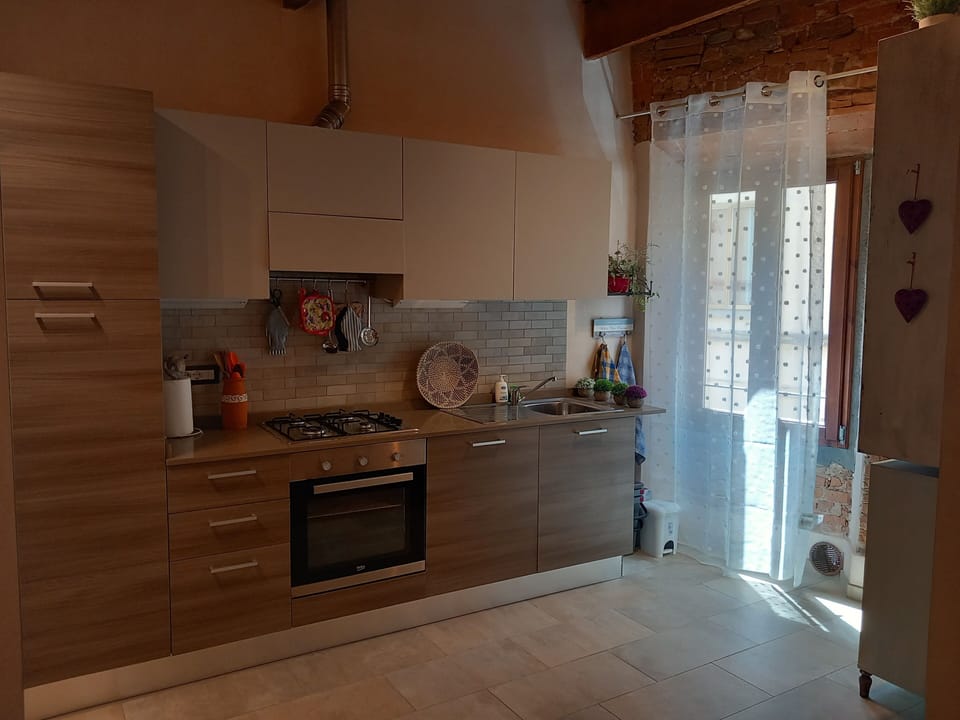 Apartment, 1 Bedroom, City View | Dining