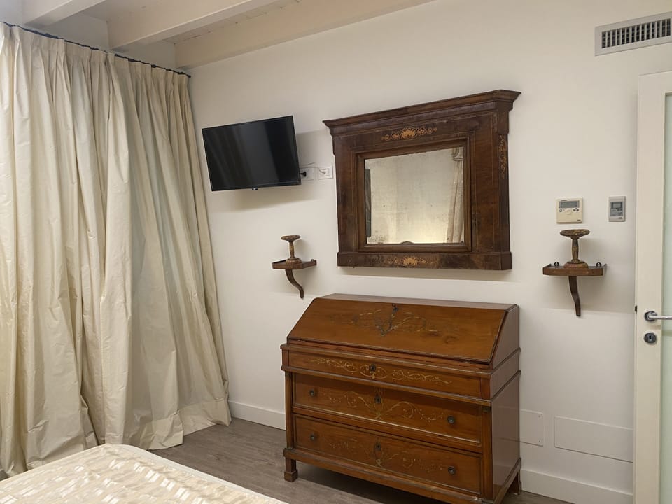 2 bedrooms, WiFi (free)