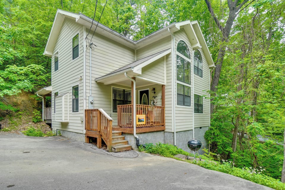 House (2 Bedrooms) | Front of property