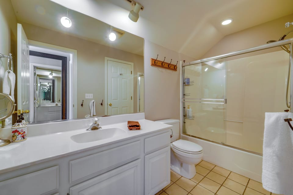 Incline Village Retreat Near Skiing & Beaches Apartment in Incline Village