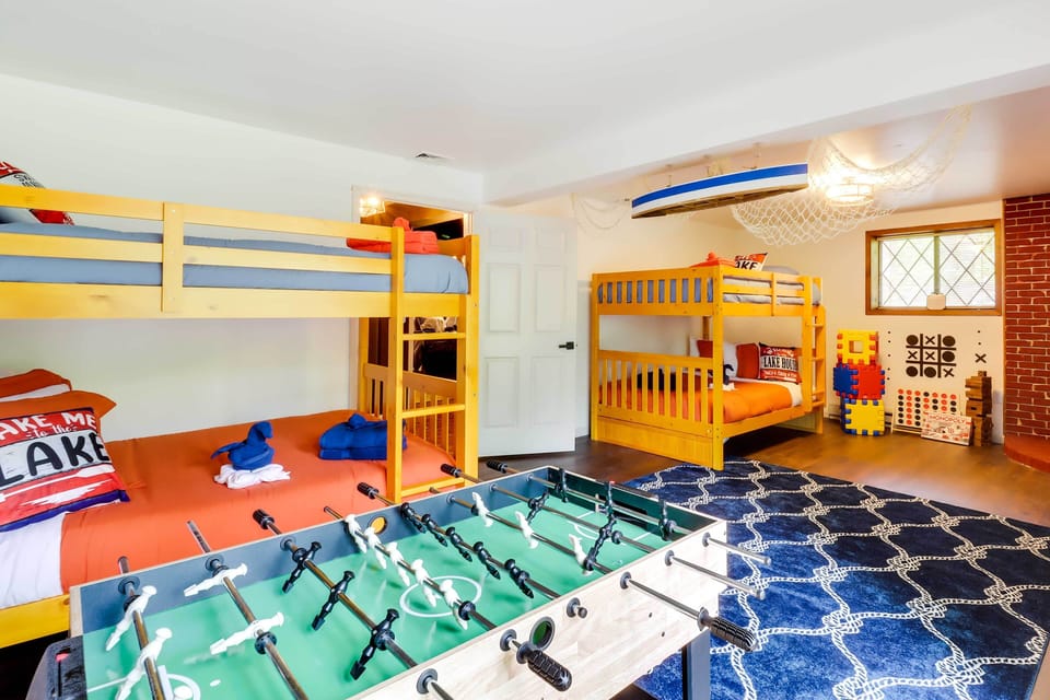 House (5 Bedrooms) | Interior