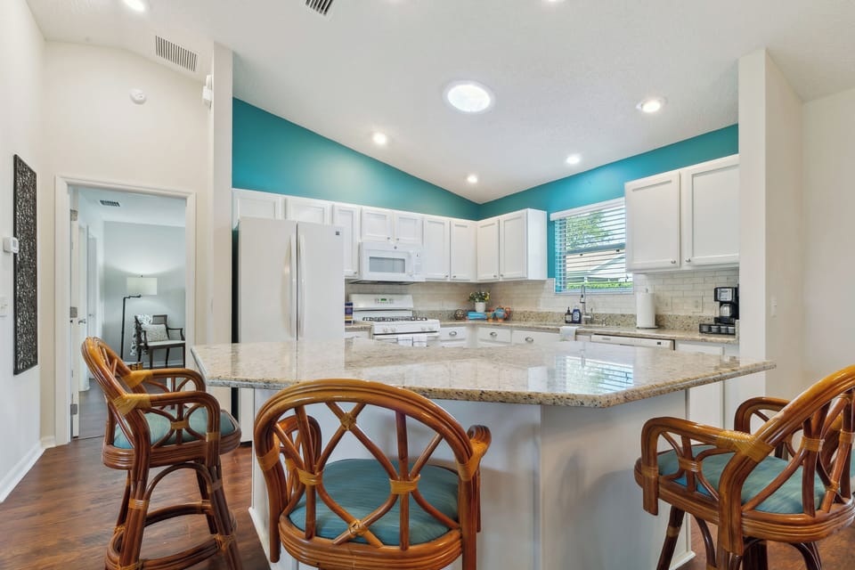 House (3 Bedrooms) | Interior