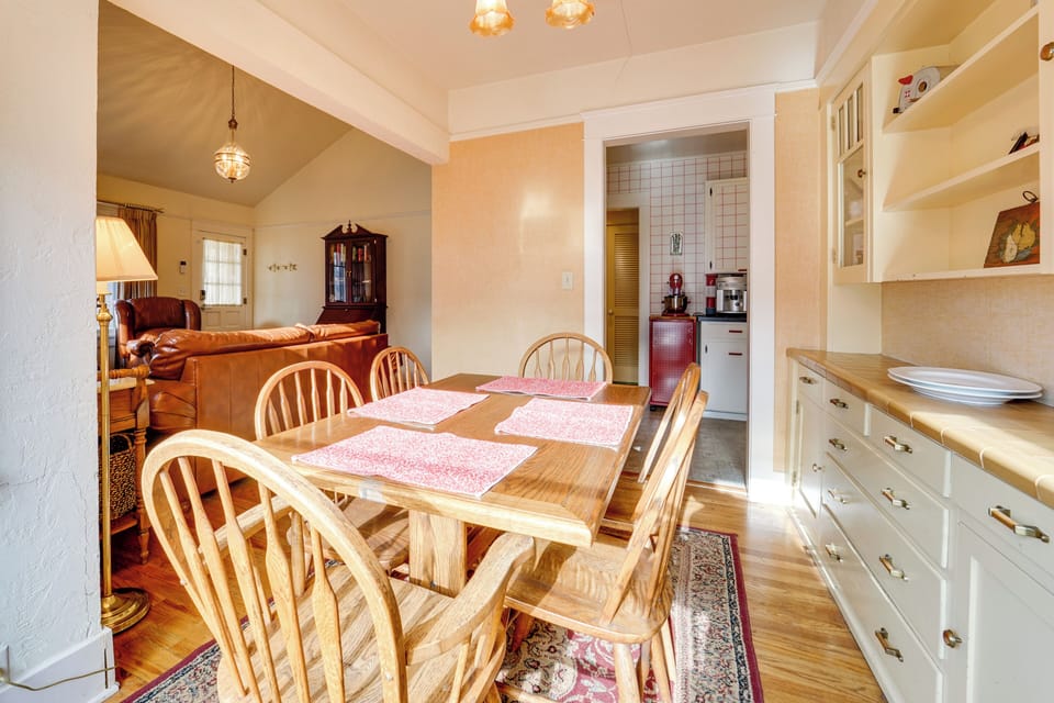 House (2 Bedrooms) | Interior