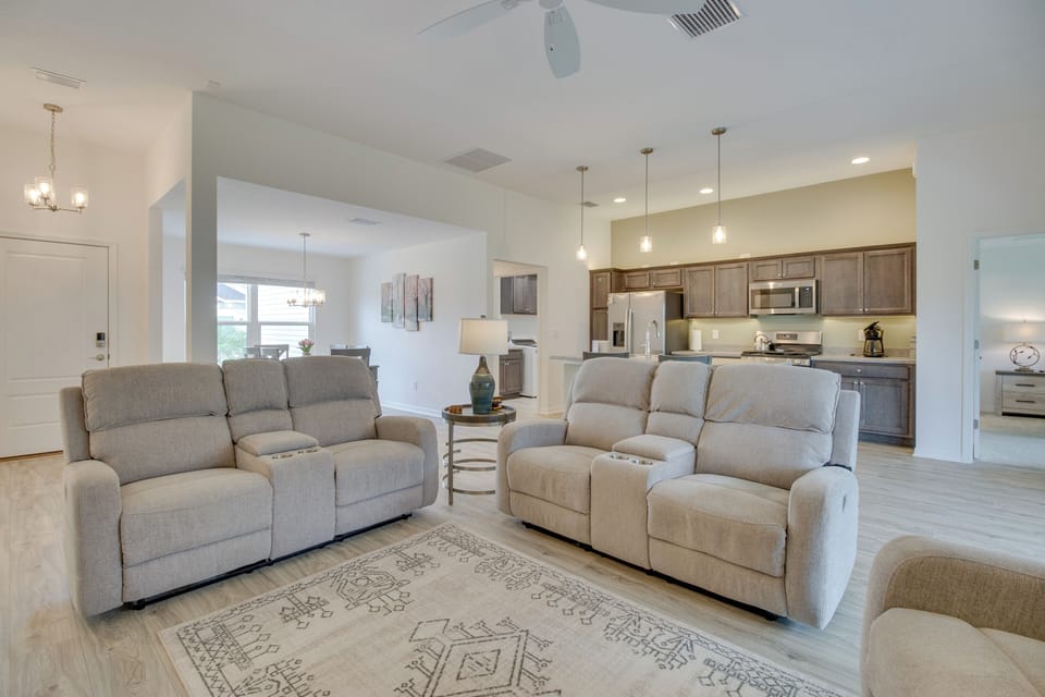 House (3 Bedrooms) | Front of property
