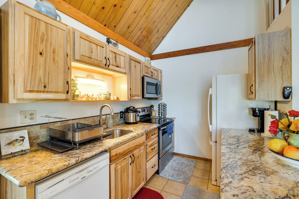 House (2 Bedrooms) | Interior