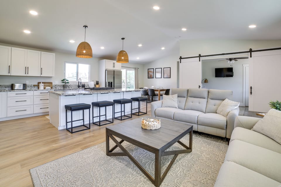 House (4 Bedrooms) | Interior