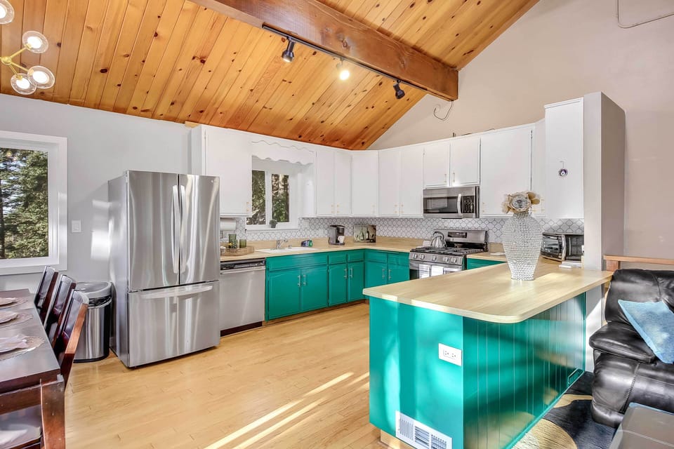 House (4 Bedrooms) | Interior