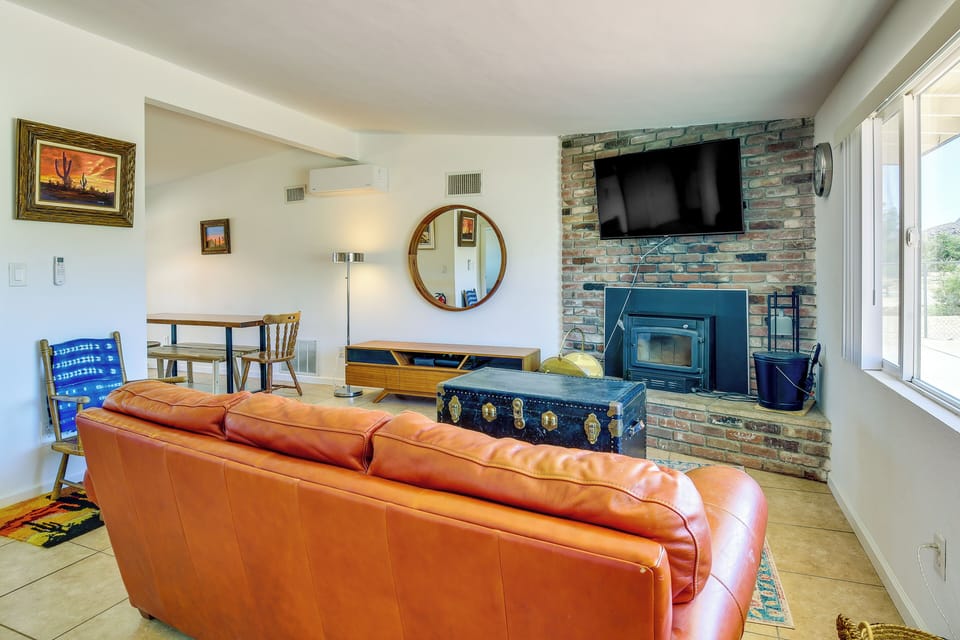 House (2 Bedrooms) | Interior