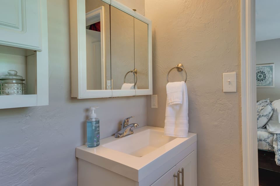 Cozy Norman Home: 4 Mi to Oklahoma University! Cottage in Norman