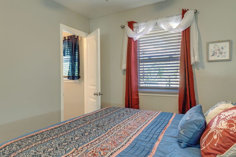 Cozy Norman Home: 4 Mi to Oklahoma University! Cottage in Norman