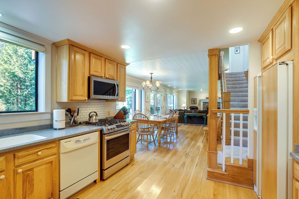 House (4 Bedrooms) | Interior