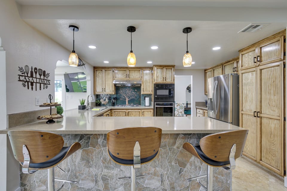 House (5 Bedrooms) | Interior