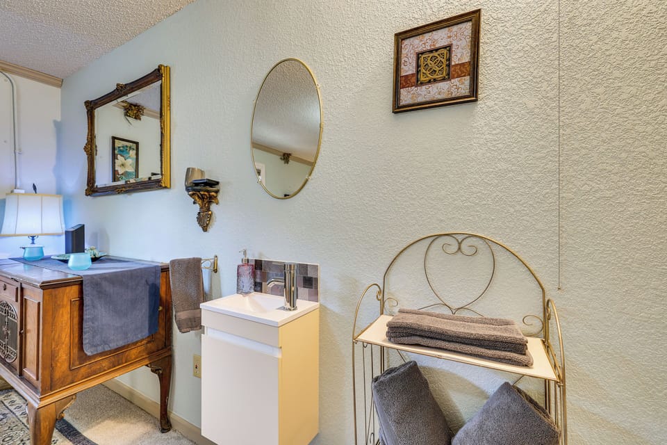 House (2 Bedrooms) | Interior