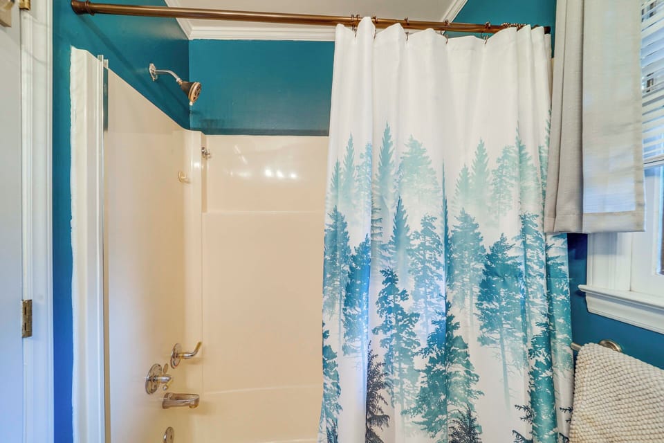 Ski, Hike & Explore! All-season Condo in Beech Mtn Apartment in Beech Mountain
