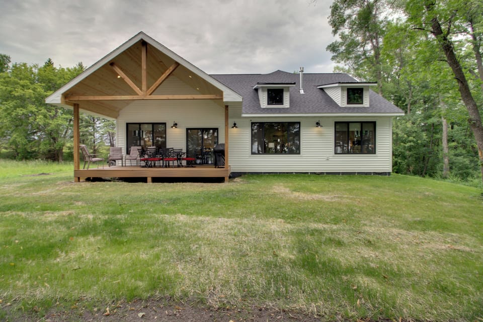 House (5 Bedrooms) | Interior