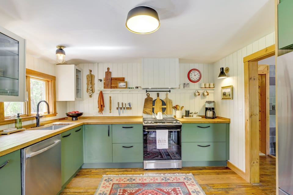 House (3 Bedrooms) | Interior