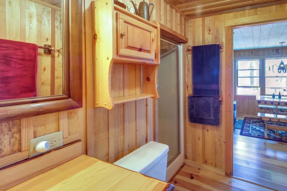 Waterfront Maine Vacation Rental w/ Private Dock Cottage in Penobscot