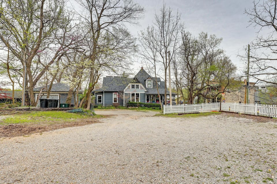 House (5 Bedrooms) | Interior