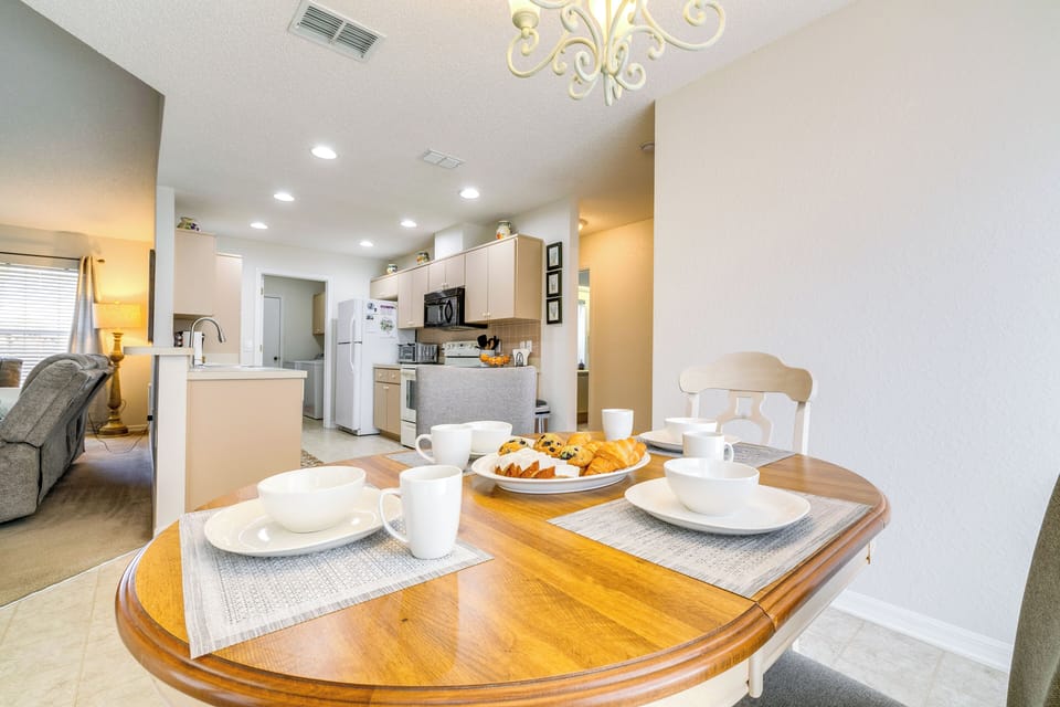 House (3 Bedrooms) | Interior