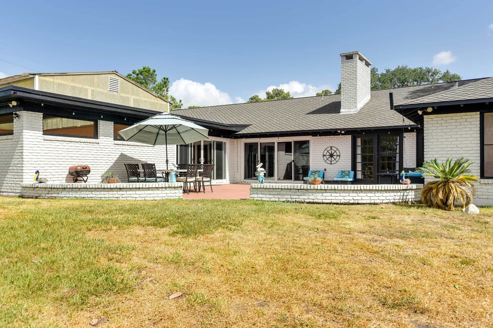 House (5 Bedrooms) | Interior