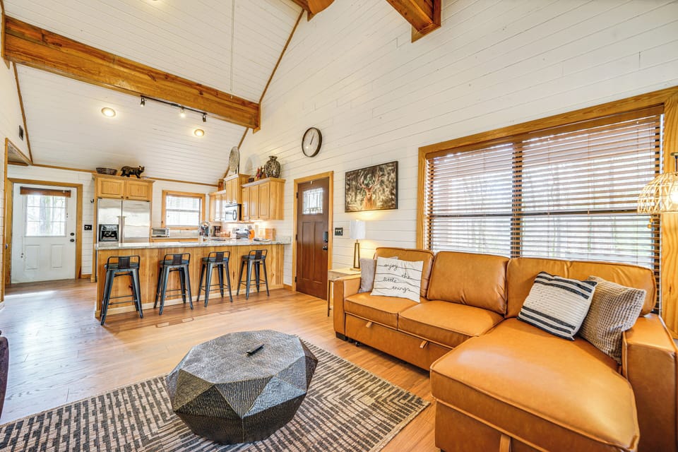 House (2 Bedrooms) | Interior