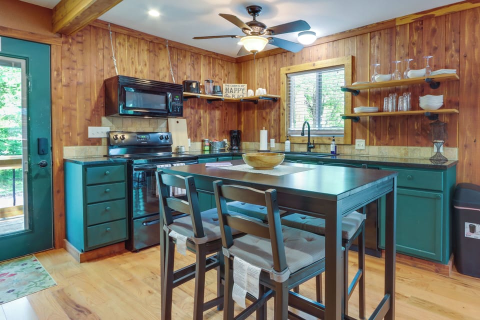 House (2 Bedrooms) | Interior