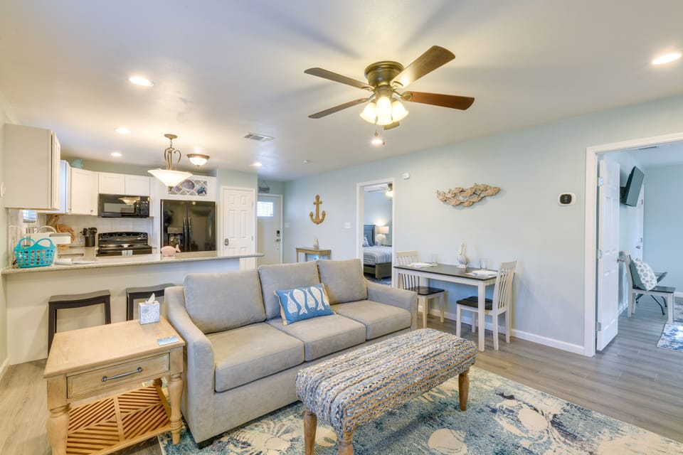 Cottage (2 Bedrooms) | Front of property