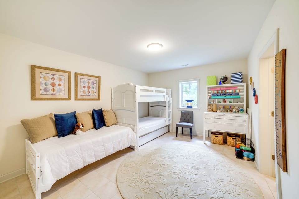 House (2 Bedrooms) | Interior