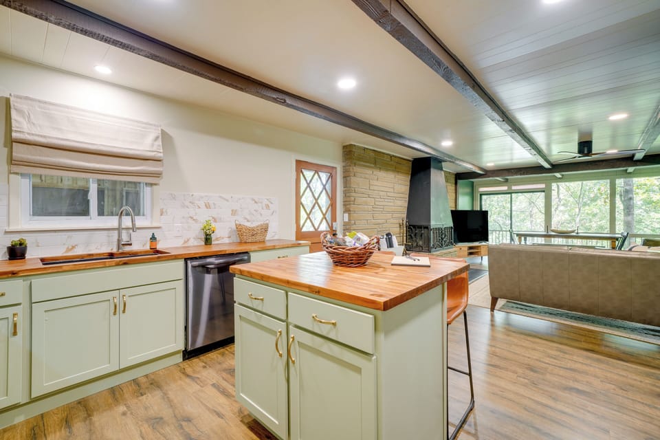 House (4 Bedrooms) | Interior