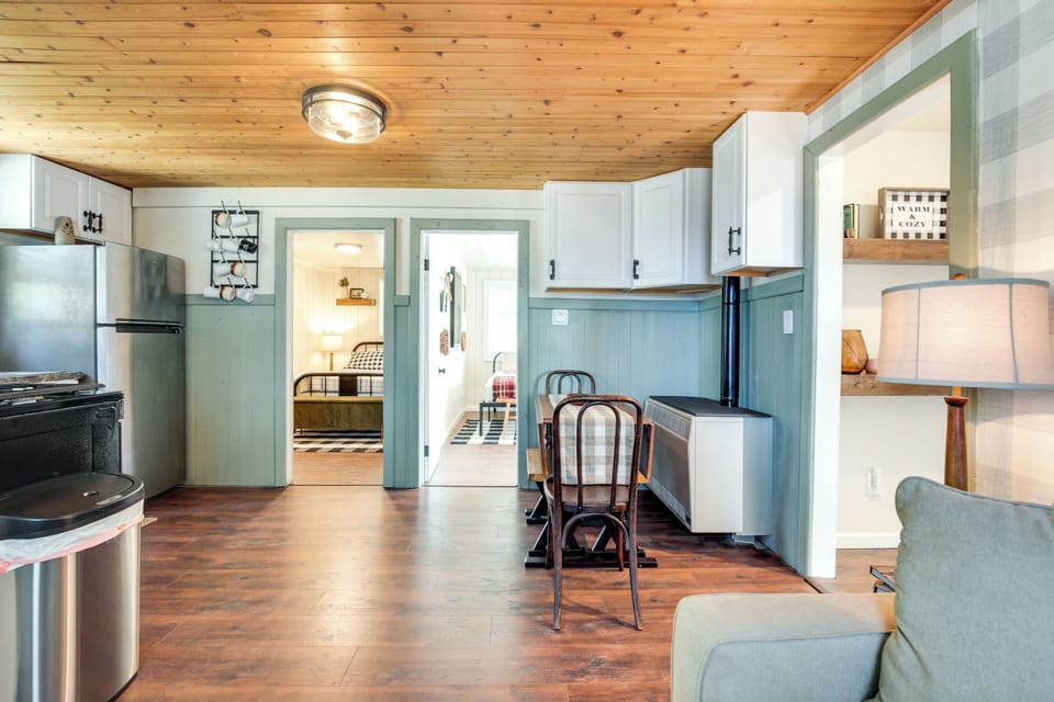 House (2 Bedrooms) | Interior