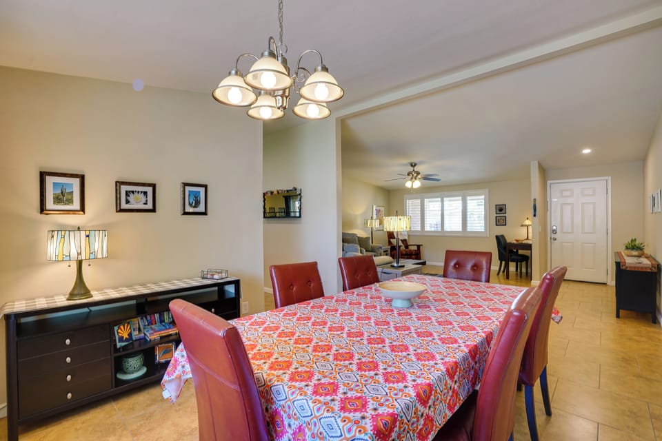 House (3 Bedrooms) | Interior