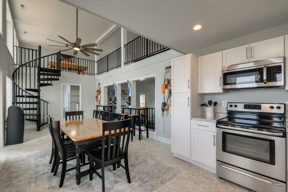 House (2 Bedrooms) | Interior