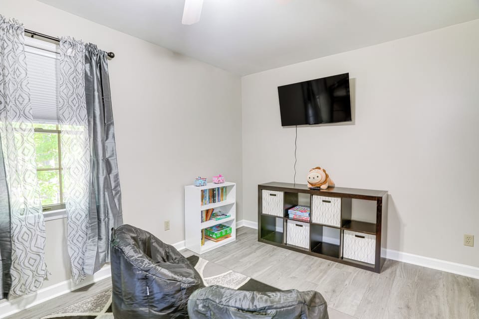 Mcgaheysville Home w/ Screened Porch & Gas Grill! Cottage in Massanutten