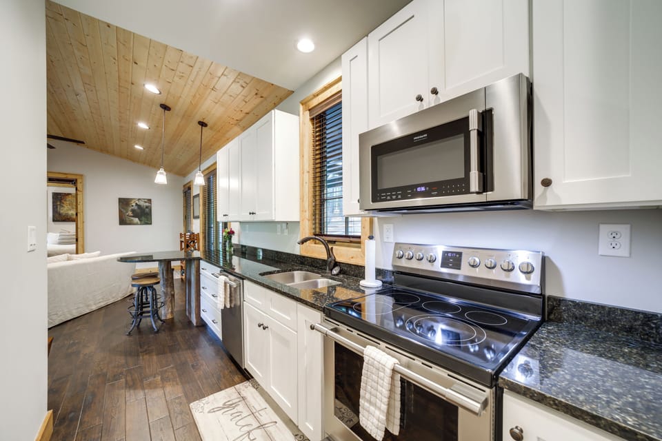 House (2 Bedrooms) | Interior