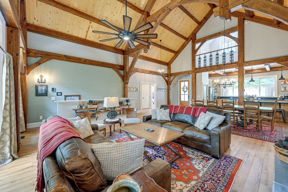 House (5 Bedrooms) | Interior