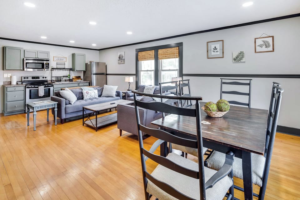 House (2 Bedrooms) | Interior