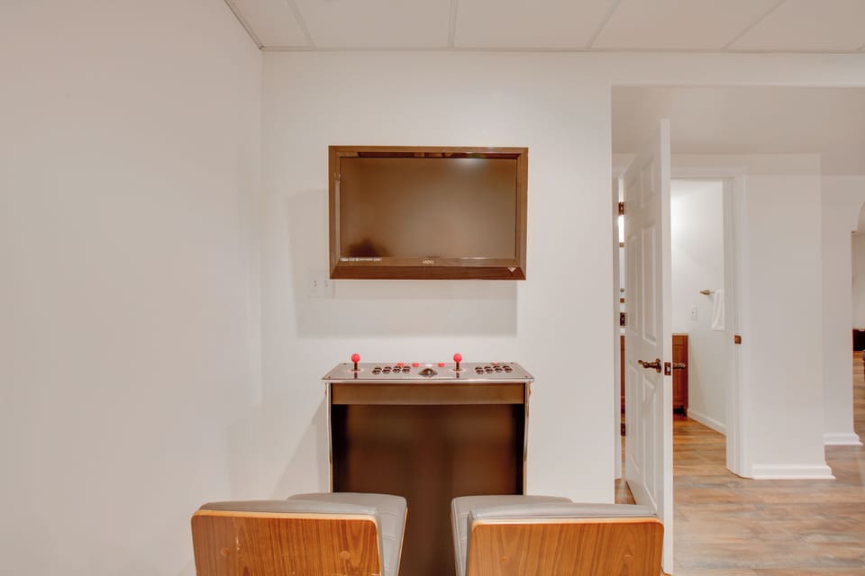 House (5 Bedrooms) | Interior