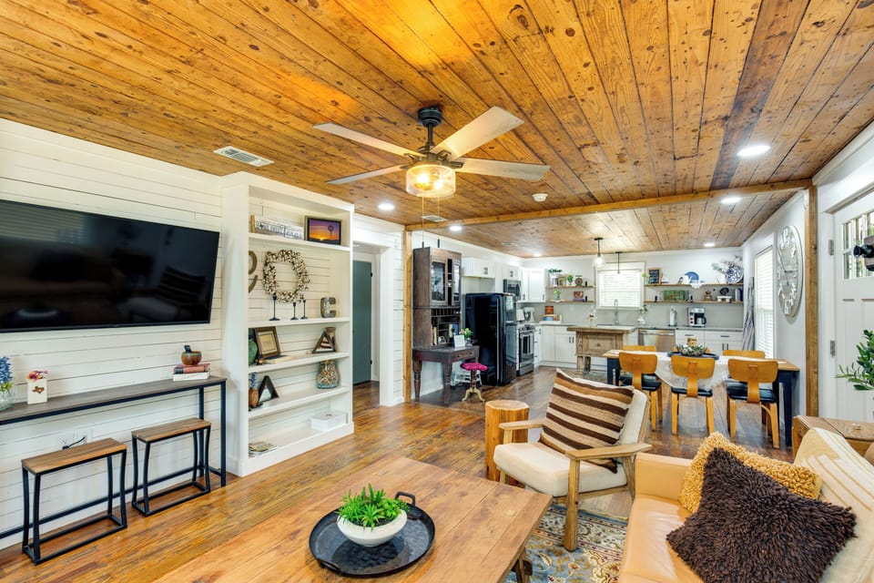 House (2 Bedrooms) | Interior