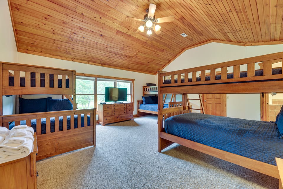 Slaty Fork Home ~ 6 Mi to Snowshoe Mountain Resort Cottage in Shenandoah Valley
