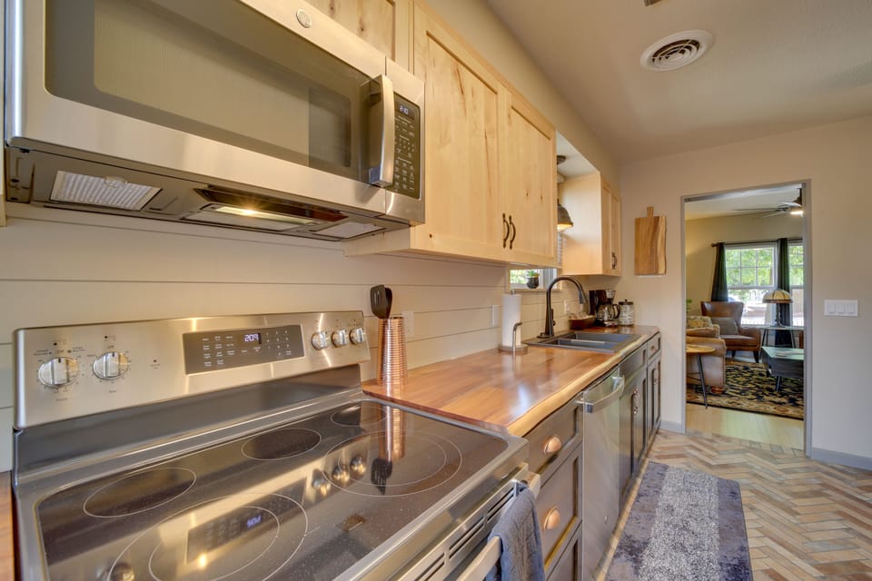 House (2 Bedrooms) | Interior