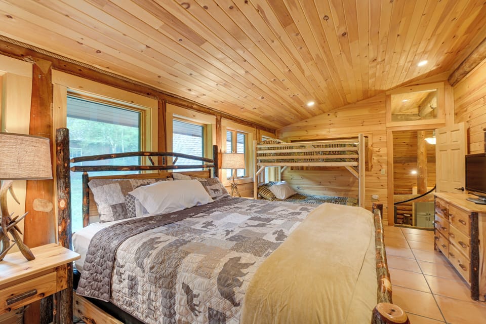 House (3 Bedrooms) | Interior